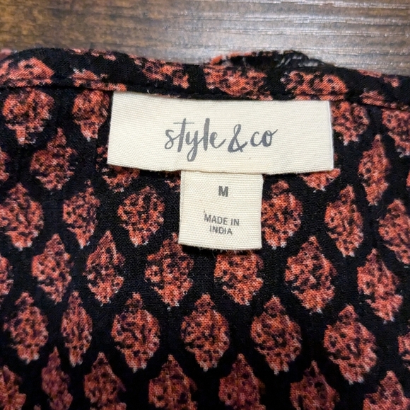Style & Co. Medium Women's Black and Brown Patterned Top EUC - Picture 3 of 5